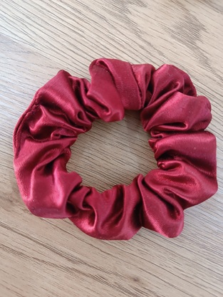 Χειροποίητο μπορντό scrunchie