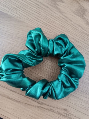 Χειροποίητο πράσινο scrunchie